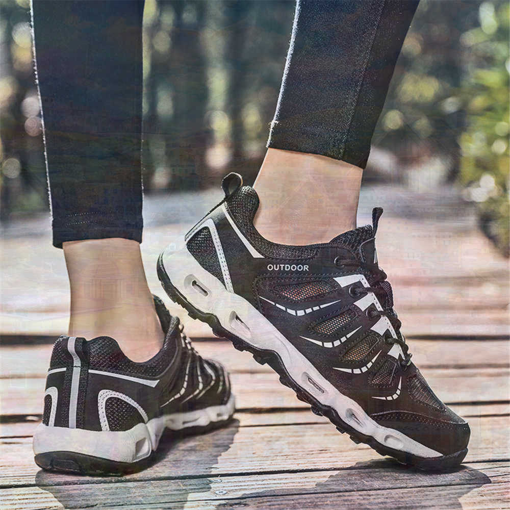 Sumer Round Tip Silver Sneaker - Women Formal Wear Tops avaliação e preço